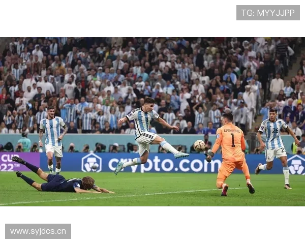 克罗地亚推出新款棋盘球衣，展现传统文化与足球精神的完美结合