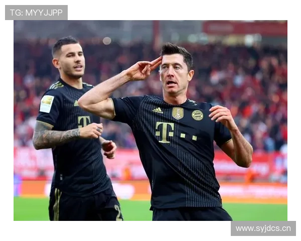 莱万多夫斯基生涯关键节点解析:多特崛起与拜仁封神